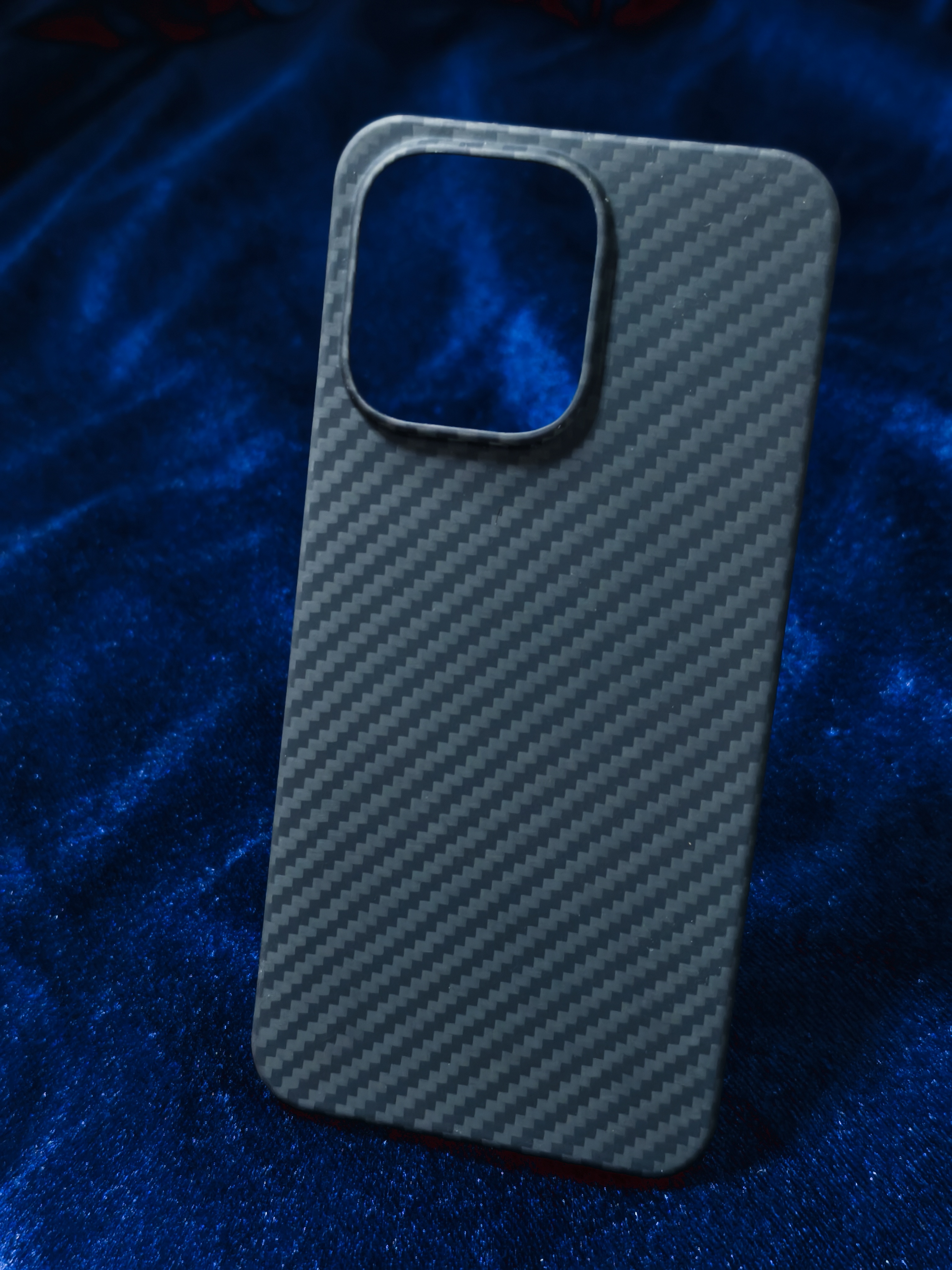 Карбоновый чехол для iPhone 17 1500D